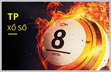 Vợt cầu lông và quả cầu trên sân trong nhà tại 8xbet nhà cái